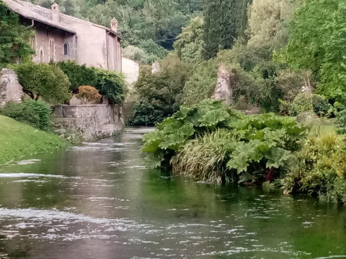 La Bella Ninfa Bed & Breakfast Sermoneta Bagian luar foto
