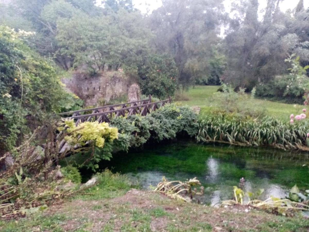 La Bella Ninfa Bed & Breakfast Sermoneta Bagian luar foto