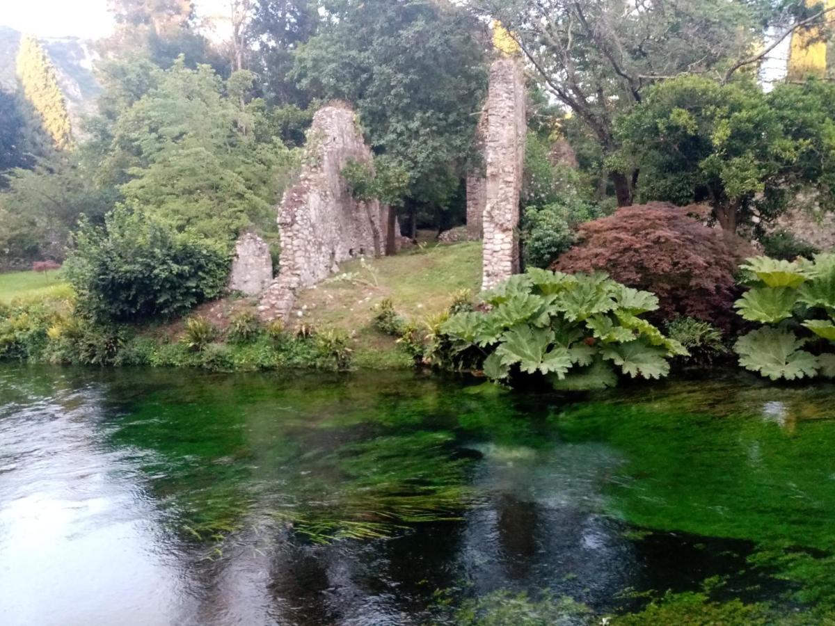 La Bella Ninfa Bed & Breakfast Sermoneta Bagian luar foto