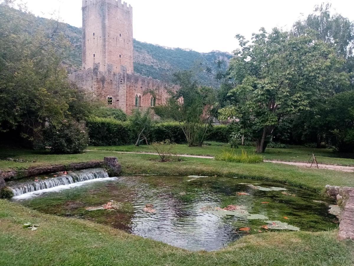 La Bella Ninfa Bed & Breakfast Sermoneta Bagian luar foto